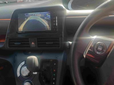 �V�G���^�@�V�����Îԁ@�l�C��ʲ��د��X��7�l���H30�N9����ϲ��݂Ō���^�ɂȂ�����̪����ύX�1.5L�ݼ�݂�Ӱ����CVT�ŔR���WLTC22.8km/L!������́���ܰ�ײ���ޱ����Ĵ��݁����è���Ұ���Ȃǂ̑����߼�݂́�������è�ݽ(ڰ�ް��ڰ�)�����ذ&�߯�����ā���ذ����پ��TV�������ިP(�ޯ���ץ����ٽ���)��ETC���t���Ă��܂�!