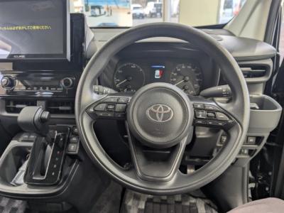 �V�G���^�@�V�����Îԁ@R4�N8������������ݼޡʲ��د�ނ�7�l������ߡ1.5L�ݼ��&Ӱ����CVT�ŔR���WLTC28.2km/L!�����́�������è�ݽ(ڰ�ް�ٰ��)����ܰ�ײ���ޱ��LEDͯ��ײā����ذ&�߯�����ā����AC�ق���߼�݂́�10.1�������پ��TVDVD�Ȃǂ𑕔��