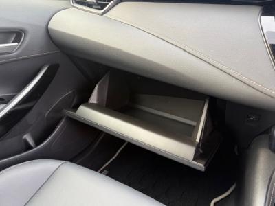 �J���[���c�[�����O�@�V�����Îԁ@��174����449cm��3���ްܺ�ݡR4�N10����ϲ��݂�ʲ��د�޼��т����ǂ��1.8L�ݼ��&CVT�ŔR��27.3km/L�Ɍ��㡍ŏ㋉��ڰ�ނŁ�T���è�ݽ(ڰ�ް�ٰ��)��LEDͯ��ײā���ʰ�ڻް��ā�17�����Ё�ү����������ذ&�߯�����ā����AC���ޯ���ׁ�ETC�����ں�ق���߼�݂́�10.5�������پ��TV�t���