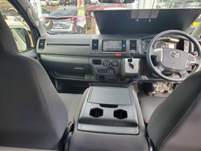 �n�C�G�[�X�u�@�V�����Îԁ@H29�N11����ϲŰ��ݼނŐV�^2.8L�ި�������޴ݼ�݂�6��AT�𓋍ڡ�l�C��6�l���5�ޱ���߂ő����́�������è�ݽ(ڰ�ް��ڰ�����ʲ�ްѓ�)�����݁���ڽ����ܰ����ނق���߼�݂́���ذ����پ��TV���Խײ�ޑ������ϯā��ޱ�޲�ް���t���Ă��܂�!