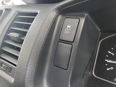 �n�C�G�[�X�u�@�V�����Îԁ@H29�N11����ϲŰ��ݼނŐV�^2.8L�ި�������޴ݼ�݂�6��AT�𓋍ڡ�l�C��6�l���5�ޱ���߂ő����́�������è�ݽ(ڰ�ް��ڰ�����ʲ�ްѓ�)�����݁���ڽ����ܰ����ނق���߼�݂́���ذ����پ��TV���Խײ�ޑ������ϯā��ޱ�޲�ް���t���Ă��܂�!