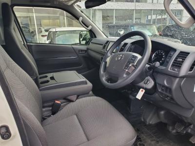 �n�C�G�[�X�u�@�V�����Îԁ@H29�N11����ϲŰ��ݼނŐV�^2.8L�ި�������޴ݼ�݂�6��AT�𓋍ڡ�l�C��6�l���5�ޱ���߂ő����́�������è�ݽ(ڰ�ް��ڰ�����ʲ�ްѓ�)�����݁���ڽ����ܰ����ނق���߼�݂́���ذ����پ��TV���Խײ�ޑ������ϯā��ޱ�޲�ް���t���Ă��܂�!