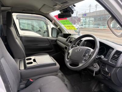 �n�C�G�[�X�u�@�V�����Îԁ@H29�N11����ϲŰ��ݼނŐV�^2.8L�ި�������޴ݼ�݂�6��AT�𓋍ڡ3�l���5�ޱ���߂ő����́�������è�ݽ(ڰ�ް��ڰ�����ʲ�ްѓ�)�����݁���ڽ����ܰ����ނق���߼�݂́���ײ�޼���׽���ޯ���ׁ�ETC���t���Ă��܂�!