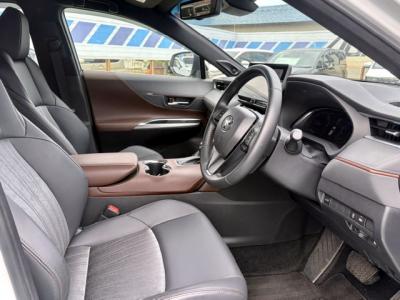 �n���A�[�n�C�u���b�h�@�V�����Îԁ@�㋉��ڰ�ނ�ʲ��د�ނŔR��WLTC22.3km/L������́�������è�ݽ(ڰ�ް�ٰ��)��ʰ�ڻް��ܰ��ā����ذ��LEDͯ��ײā��ر�ݽ�Ű���޼��ٲ�Ű�װ(���ں�t)��12.3�������پ��TV��JBL����ށ���ܰ�ޯ��ޱ��ETC��19�����Ђق���߼�݂́�ϯ�&�ޱ�޲�ް�Ȃǂ𑕔��