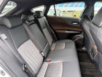 �n���A�[�n�C�u���b�h�@�V�����Îԁ@�㋉��ڰ�ނ�ʲ��د�ނŔR��WLTC22.3km/L������́�������è�ݽ(ڰ�ް�ٰ��)��ʰ�ڻް��ܰ��ā����ذ��LEDͯ��ײā��ر�ݽ�Ű���޼��ٲ�Ű�װ(���ں�t)��12.3�������پ��TV��JBL����ށ���ܰ�ޯ��ޱ��ETC��19�����Ђق���߼�݂́�ϯ�&�ޱ�޲�ް�Ȃǂ𑕔��