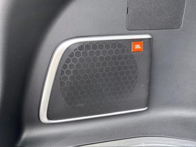 �n���A�[�n�C�u���b�h�@�V�����Îԁ@�㋉��ڰ�ނ�ʲ��د�ނŔR��WLTC22.3km/L������́�������è�ݽ(ڰ�ް�ٰ��)��ʰ�ڻް��ܰ��ā����ذ��LEDͯ��ײā��ر�ݽ�Ű���޼��ٲ�Ű�װ(���ں�t)��12.3�������پ��TV��JBL����ށ���ܰ�ޯ��ޱ��ETC��19�����Ђق���߼�݂́�ϯ�&�ޱ�޲�ް�Ȃǂ𑕔��