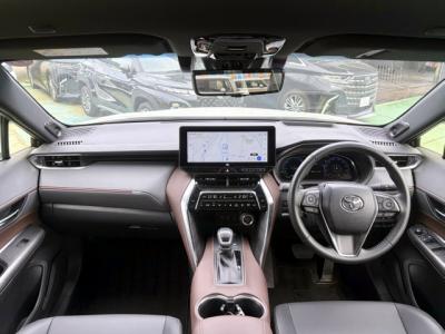 �n���A�[�n�C�u���b�h�@�V�����Îԁ@�㋉��ڰ�ނ�ʲ��د�ނŔR��WLTC22.3km/L������́�������è�ݽ(ڰ�ް�ٰ��)��ʰ�ڻް��ܰ��ā����ذ��LEDͯ��ײā��ر�ݽ�Ű���޼��ٲ�Ű�װ(���ں�t)��12.3�������پ��TV��JBL����ށ���ܰ�ޯ��ޱ��ETC��19�����Ђق���߼�݂́�ϯ�&�ޱ�޲�ް�Ȃǂ𑕔��