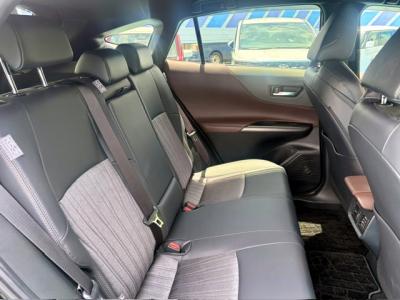 �n���A�[�n�C�u���b�h�@�V�����Îԁ@R2�N6���ɏo��4��ڡʲ��د�ނŔR��WLTC22.3km/L�R4�N10����ϲ��݂ŏ㋉��ڰ�ނ�Z�ɂ́�12.3�������پ��TV���̗p�����ق���������è�ݽ(ڰ�ް��ڰ��ڰ�ް�ٰ��)�����ذ&�߯�����ā�LEDͯ��ײ�&̫�ށ�18�����Ё�F��ܰ��ā��ر�ݽ�Ű���޼��ٲ�Ű�װ(���ں�t)����ܰ�ޯ��ޱ���ޯ���וt���