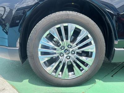 �n���A�[�n�C�u���b�h�@�V�����Îԁ@R2�N6���ɏo��4��ڡʲ��د�ނŔR��WLTC22.3km/L�R4�N10����ϲ��݂ŏ㋉��ڰ�ނ�Z�ɂ́�12.3�������پ��TV���̗p�����ق���������è�ݽ(ڰ�ް��ڰ��ڰ�ް�ٰ��)�����ذ&�߯�����ā�LEDͯ��ײ�&̫�ށ�18�����Ё�F��ܰ��ā��ر�ݽ�Ű���޼��ٲ�Ű�װ(���ں�t)����ܰ�ޯ��ޱ���ޯ���וt���