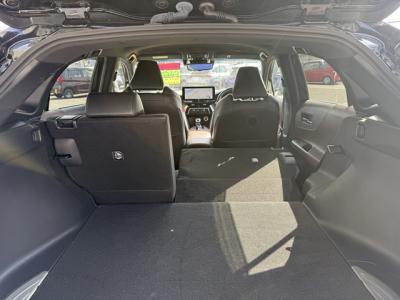 �n���A�[�n�C�u���b�h�@�V�����Îԁ@4WDʲ��د�ނŔR���WLTC21.6km/L��ŏ㋉��ڰ�ނŁ�������è�ݽ(ڰ�ް�ٰ��)�����ذ��LEDͯ��ײā��ر�ݽ�Ű���޼��ٲ�Ű�װ(���ں�t)��12.3�������پ��TV��JBL����ށ�ETC��19�����Ё����vF��ܰ���(��g������)�������˰������ܰ�ޯ��ޱ����߼�݂́������360����וt��!