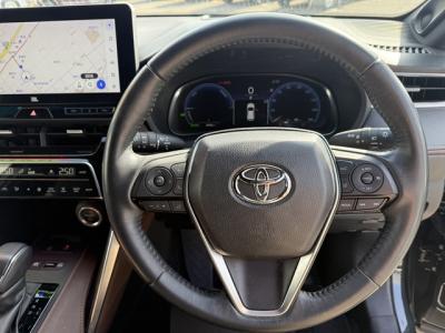 �n���A�[�n�C�u���b�h�@�V�����Îԁ@4WDʲ��د�ނŔR���WLTC21.6km/L��ŏ㋉��ڰ�ނŁ�������è�ݽ(ڰ�ް�ٰ��)�����ذ��LEDͯ��ײā��ر�ݽ�Ű���޼��ٲ�Ű�װ(���ں�t)��12.3�������پ��TV��JBL����ށ�ETC��19�����Ё����vF��ܰ���(��g������)�������˰������ܰ�ޯ��ޱ����߼�݂́������360����וt��!