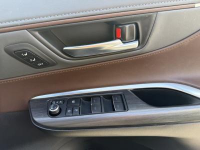 �n���A�[�n�C�u���b�h�@�V�����Îԁ@4WDʲ��د�ނŔR���WLTC21.6km/L��ŏ㋉��ڰ�ނŁ�������è�ݽ(ڰ�ް�ٰ��)�����ذ��LEDͯ��ײā��ر�ݽ�Ű���޼��ٲ�Ű�װ(���ں�t)��12.3�������پ��TV��JBL����ށ�ETC��19�����Ё����vF��ܰ���(��g������)�������˰������ܰ�ޯ��ޱ����߼�݂́������360����וt��!