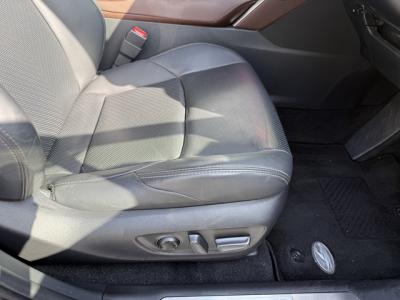 �n���A�[�n�C�u���b�h�@�V�����Îԁ@4WDʲ��د�ނŔR���WLTC21.6km/L��ŏ㋉��ڰ�ނŁ�������è�ݽ(ڰ�ް�ٰ��)�����ذ��LEDͯ��ײā��ر�ݽ�Ű���޼��ٲ�Ű�װ(���ں�t)��12.3�������پ��TV��JBL����ށ�ETC��19�����Ё����vF��ܰ���(��g������)�������˰������ܰ�ޯ��ޱ����߼�݂́������360����וt��!