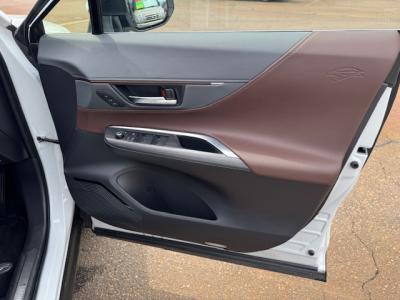 �n���A�[�n�C�u���b�h�@�V�����Îԁ@4WDʲ��د�ނŔR���WLTC21.6km/L��ŏ㋉��ڰ�ނŁ�������è�ݽ(ڰ�ް�ٰ��)�����ذ��LEDͯ��ײā��ر�ݽ�Ű���޼��ٲ�Ű�װ(���ں�t)��12.3�������پ��TV��JBL����ށ�ETC��19�����Ё����vF��ܰ���(��g������)�������˰������ܰ�ޯ��ޱ����߼�݂́������360����וt��!