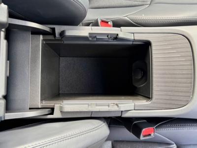 �n���A�[�n�C�u���b�h�@�V�����Îԁ@�㋉��ڰ�ނ�ʲ��د��Z�ŔR��WLTC21.6km/L������́�������è�ݽ(ڰ�ް�ٰ��)��ʰ�ڻް��ܰ��ā����ذ��LEDͯ��ײā��ر�ݽ�Ű���޼��ٲ�Ű�װ(���ں�t)��12.3�������پ��TV��JBL����ށ�ETC��19�����Ё���ײ��޽�߯������ق���߼�݂́�����Я��ޭ������Ȃǂ��t���Ă��܂�!