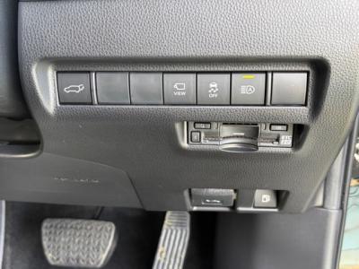 �n���A�[�n�C�u���b�h�@�V�����Îԁ@�㋉��ڰ�ނ�ʲ��د��Z�ŔR��WLTC21.6km/L������́�������è�ݽ(ڰ�ް�ٰ��)��ʰ�ڻް��ܰ��ā����ذ��LEDͯ��ײā��ر�ݽ�Ű���޼��ٲ�Ű�װ(���ں�t)��12.3�������پ��TV��JBL����ށ�ETC��19�����Ё���ײ��޽�߯������ق���߼�݂́�����Я��ޭ������Ȃǂ��t���Ă��܂�!