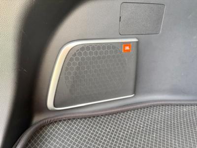 �n���A�[�n�C�u���b�h�@�V�����Îԁ@�㋉��ڰ�ނ�ʲ��د��Z�ŔR��WLTC21.6km/L������́�������è�ݽ(ڰ�ް�ٰ��)��ʰ�ڻް��ܰ��ā����ذ��LEDͯ��ײā��ر�ݽ�Ű���޼��ٲ�Ű�װ(���ں�t)��12.3�������پ��TV��JBL����ށ�ETC��19�����Ё���ײ��޽�߯������ق���߼�݂́�����Я��ޭ������Ȃǂ��t���Ă��܂�!