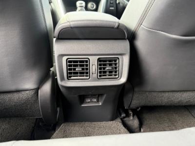 �n���A�[�n�C�u���b�h�@�V�����Îԁ@�㋉��ڰ�ނ�ʲ��د��Z�ŔR��WLTC21.6km/L������́�������è�ݽ(ڰ�ް�ٰ��)��ʰ�ڻް��ܰ��ā����ذ��LEDͯ��ײā��ر�ݽ�Ű���޼��ٲ�Ű�װ(���ں�t)��12.3�������پ��TV��JBL����ށ�ETC��19�����Ё���ײ��޽�߯������ق���߼�݂́�����Я��ޭ������Ȃǂ��t���Ă��܂�!