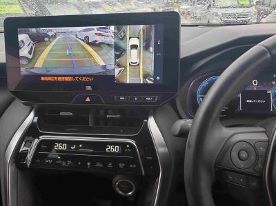 �n���A�[�n�C�u���b�h�@�V�����Îԁ@�㋉��ڰ�ނ�ʲ��د��Z�ŔR��WLTC21.6km/L������́�������è�ݽ(ڰ�ް�ٰ��)��ʰ�ڻް��ܰ��ā����ذ��LEDͯ��ײā��ر�ݽ�Ű���޼��ٲ�Ű�װ(���ں�t)��12.3�������پ��TV��JBL����ށ�ETC��19�����Ё���ײ��޽�߯������ق���߼�݂́�����Я��ޭ������Ȃǂ��t���Ă��܂�!