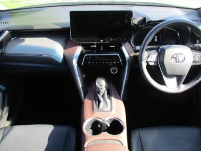 �n���A�[�n�C�u���b�h�@�V�����Îԁ@R2�N6���ɏo��4����ر��ʲ��د�ނŔR��WLTC22.3km/L���ٸ�ڰ�ނ�G�ɂ́�������è�ݽ(ڰ�ް��ڰ��ڰ�ް�ٰ��)�����ذ&�߯�����ā�LEDͯ��ײ�&̫�ށ�18�����Ё�F��ܰ��ā��ر�ݽ�Ű���޼��ٲ�Ű�װ(���ں�t)����ܰ�ޯ��ޱ������پ��TV���ޯ���ׁ�ETC2.0�ق���߼�݂́�12.3����ި���ڲ�Ȃǂ𑕔��