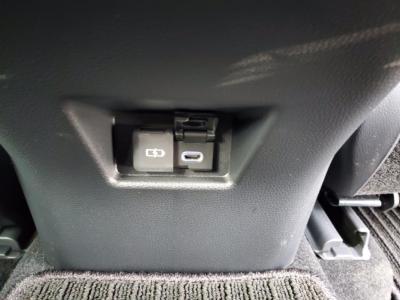 �n���A�[�n�C�u���b�h�@�V�����Îԁ@R2�N6���ɏo��4����ر�����ٸ�ڰ�ނ�G�ɂ́�������è�ݽ(ڰ�ް��ڰ��ڰ�ް�ٰ��)�����ذ&�߯�����ā�LEDͯ��ײ�&̫�ށ�18�����Ё�F��ܰ��ā��ر�ݽ�Ű���޼��ٲ�Ű�װ(���ں�t)����ܰ�ޯ��ޱ������پ��TV���ޯ���ׁ�ETC�ق���߼�݂́�12.3����ި���ڲ��ϯ�&�ޱ�޲�ް�Ȃǂ𑕔�����s�킸��3000km!