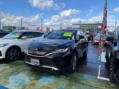 �n���A�[�n�C�u���b�h�@�V�����Îԁ@�㋉��ڰ�ނ�ʲ��د��Z�ŔR��WLTC21.6km/L������́�������è�ݽ(ڰ�ް�ٰ��)��ʰ�ڻް��ܰ��ā����ذ��LEDͯ��ײā��ر�ݽ�Ű���޼��ٲ�Ű�װ(���ں�t)��12.3�������پ��TV��JBL����ށ�ETC��19�����Ё���ײ��޽�߯������ق���߼�݂́�����n�d�l(ܲ�߰�ޱ���)�Ȃǂ��t���Ă��܂�!