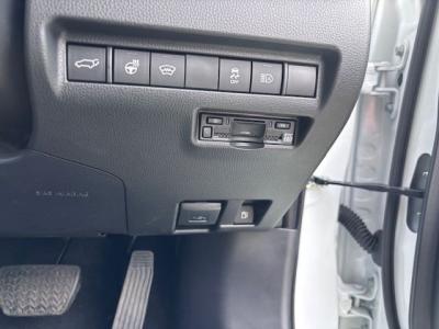 �n���A�[�n�C�u���b�h�@�V�����Îԁ@4WDʲ��د�ނŔR���WLTC21.6km/L��ŏ㋉��ڰ�ނŁ�������è�ݽ(ڰ�ް�ٰ��)�����ذ��LEDͯ��ײā��ر�ݽ�Ű���޼��ٲ�Ű�װ(���ں�t)��12.3�������پ��TV��JBL����ށ�ETC��19�����Ё����vF��ܰ���(��g������)�������˰������ܰ�ޯ��ޱ����߼�݂́�����n(ܲ�߰�ޱ���)�t��!