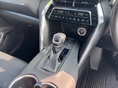 �n���A�[�n�C�u���b�h�@�V�����Îԁ@4WDʲ��د�ނŔR���WLTC21.6km/L��ŏ㋉��ڰ�ނŁ�������è�ݽ(ڰ�ް�ٰ��)�����ذ��LEDͯ��ײā��ر�ݽ�Ű���޼��ٲ�Ű�װ(���ں�t)��12.3�������پ��TV��JBL����ށ�ETC��19�����Ё����vF��ܰ���(��g������)�������˰������ܰ�ޯ��ޱ����߼�݂́�����n(ܲ�߰�ޱ���)�t��!