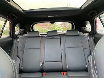 �n���A�[�n�C�u���b�h�@�V�����Îԁ@�ŏ㋉��ڰ�ނ�ʲ��د�ނŔR��WLTC22.3km/L������́�������è�ݽ(ڰ�ް�ٰ��)�����ذ��LEDͯ��ײā��ر�ݽ�Ű���޼��ٲ�Ű�װ(���ں�t)��12.3�������پ��TV��JBL����ށ�ETC��19�����Ё����vF��ܰ���(��g����t)�������˰������ܰ�ޯ��ޱ�ق���߼�݂́���ٰ́�360����וt��!