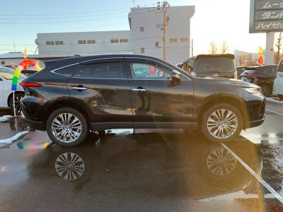 �n���A�[�n�C�u���b�h�@�V�����Îԁ@�ŏ㋉��ڰ�ނ�ʲ��د�ނŔR��WLTC22.3km/L������́�������è�ݽ(ڰ�ް�ٰ��)�����ذ��LEDͯ��ײā��ر�ݽ�Ű���޼��ٲ�Ű�װ(���ں�t)��12.3�������پ��TV��JBL����ށ�ETC��19�����Ё����vF��ܰ���(��g����t)�������˰������ܰ�ޯ��ޱ�ق���߼�݂́���ٰ́�360����וt��!