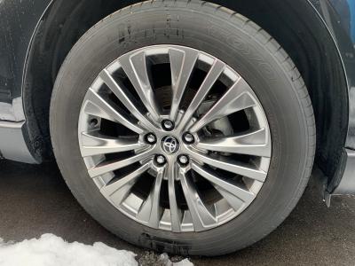 �n���A�[�n�C�u���b�h�@�V�����Îԁ@�ŏ㋉��ڰ�ނ�ʲ��د�ނŔR��WLTC22.3km/L������́�������è�ݽ(ڰ�ް�ٰ��)�����ذ��LEDͯ��ײā��ر�ݽ�Ű���޼��ٲ�Ű�װ(���ں�t)��12.3�������پ��TV��JBL����ށ�ETC��19�����Ё����vF��ܰ���(��g����t)�������˰������ܰ�ޯ��ޱ�ق���߼�݂́���ٰ́�360����וt��!