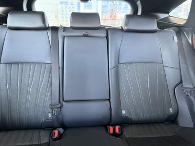 �n���A�[�n�C�u���b�h�@�V�����Îԁ@R2�N6���ɏo��4����ر��ʲ��د�ނŔR��WLTC22.3km/L���ٸ�ڰ�ނ�G�ɂ́�������è�ݽ(ڰ�ް��ڰ��ڰ�ް�ٰ��)�����ذ&�߯�����ā�LEDͯ��ײ�&̫�ށ�18�����Ё�F��ܰ��ā��ر�ݽ�Ű���޼��ٲ�Ű�װ(���ں�t)����ܰ�ޯ��ޱ��8�������پ��TV���ޯ���ׁ�ETC�Ȃǂ𑕔��