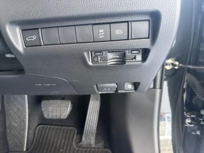 �n���A�[�n�C�u���b�h�@�V�����Îԁ@R2�N6���ɏo��4����ر��ʲ��د�ނŔR��WLTC22.3km/L���ٸ�ڰ�ނ�G�ɂ́�������è�ݽ(ڰ�ް��ڰ��ڰ�ް�ٰ��)�����ذ&�߯�����ā�LEDͯ��ײ�&̫�ށ�18�����Ё�F��ܰ��ā��ر�ݽ�Ű���޼��ٲ�Ű�װ(���ں�t)����ܰ�ޯ��ޱ��8�������پ��TV���ޯ���ׁ�ETC�Ȃǂ𑕔��