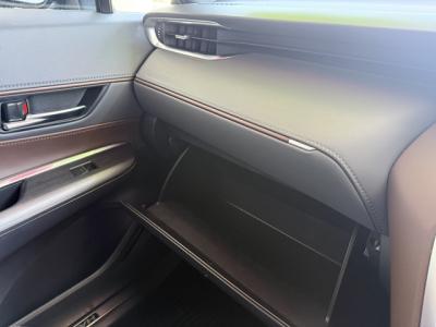 �n���A�[�n�C�u���b�h�@�V�����Îԁ@R2�N6���ɏo��4����ر��ʲ��د�ނŔR��WLTC22.3km/L���ٸ�ڰ�ނ�G�ɂ́�������è�ݽ(ڰ�ް��ڰ��ڰ�ް�ٰ��)�����ذ&�߯�����ā�LEDͯ��ײ�&̫�ށ�18�����Ё�F��ܰ��ā��ر�ݽ�Ű���޼��ٲ�Ű�װ(���ں�t)����ܰ�ޯ��ޱ��8�������پ��TV���ޯ���ׁ�ETC�Ȃǂ𑕔��