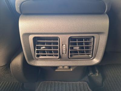 �n���A�[�n�C�u���b�h�@�V�����Îԁ@R2�N6���ɏo��4��ڡʲ��د�ނŔR��WLTC22.3km/L�R4�N10����ϲ��݂ŏ㋉��ڰ�ނ�Z�ɂ́�12.3�������پ��TV���̗p�����ق���������è�ݽ(ڰ�ް��ڰ��ڰ�ް�ٰ��)�����ذ&�߯�����ā�LEDͯ��ײ�&̫�ށ�18�����Ё�F��ܰ��ā��ر�ݽ�Ű���޼��ٲ�Ű�װ(���ں�t)����ܰ�ޯ��ޱ���ޯ���וt���