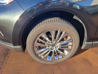 �n���A�[�n�C�u���b�h�@�V�����Îԁ@R2�N6���ɏo��4��ڡʲ��د�ނŔR��WLTC22.3km/L�R4�N10����ϲ��݂ŏ㋉��ڰ�ނ�Z�ɂ́�12.3�������پ��TV���̗p�����ق���������è�ݽ(ڰ�ް��ڰ��ڰ�ް�ٰ��)�����ذ&�߯�����ā�LEDͯ��ײ�&̫�ށ�18�����Ё�F��ܰ��ā��ر�ݽ�Ű���޼��ٲ�Ű�װ(���ں�t)����ܰ�ޯ��ޱ���ޯ���וt���