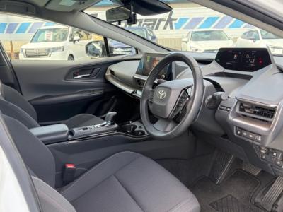 �v���E�X�@�V�����Îԁ@R5�N��5��ڂ���������ݼޡ�㋉����G�ɂ�2L�ݼ�ݓ��ڡ�O��Ӱ����4WD�̔R���WLTC26.7km/L������́�������è�ݽ(ڰ�ް��ڰ�&�ٰ��C)��8�������پ��TV���ޯ���ׁ�19�����Ё�F���˰����LEDͯ��ײā����AC�����ذ&�߯�����ā�����n(ܲ�߰�ޱ���)�ق���߼�݂́�ETC�t��!