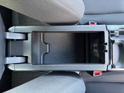 �v���E�X�@�V�����Îԁ@R5�N��5��ڂ���������ݼޡ�㋉����G�ɂ�2L�ݼ�ݓ��ڡ�O��Ӱ����4WD�̔R���WLTC26.7km/L������́�������è�ݽ(ڰ�ް��ڰ�&�ٰ��C)��8�������پ��TV���ޯ���ׁ�19�����Ё�F���˰����LEDͯ��ײā����AC�����ذ&�߯�����ā�����n(ܲ�߰�ޱ���)�ق���߼�݂́�ETC�t��!