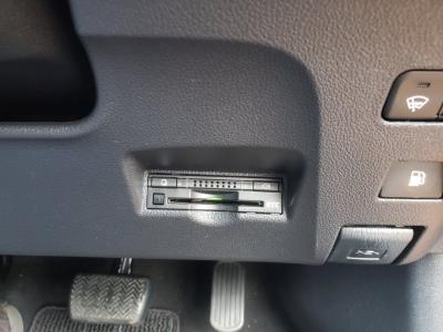 �v���E�X�@�V�����Îԁ@H27�N12������������ݼނ���4�����س���������ح�ъ��������ި�ŏd�ʂ͕ς����ɔR���37.2km/L������́�LEDͯ��ײā����AC�����ذ&�߯�����ā�S-VSC������h�~�ق���߼�݂́��ٴ�ہ�19�����Ё���ذ���1���TV���ޯ���ׁ�ETC���t���Ă��܂�!