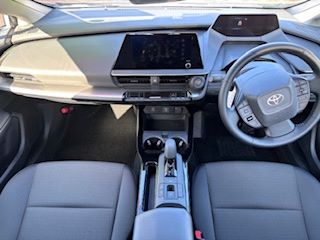 �v���E�X�@�V�����Îԁ@R5�N��5��ڂ���������ݼޡ������d�S�Ž��د�����޻޲ݡ1.8L�ݼ�݂�Ӱ���ŔR��͍X�ɗǂ��Ȃ�WLTC32.6km/L������́�������è�ݽ(ڰ�ް��ڰ�&�ٰ��C)��LEDͯ��ײā����AC�����ذ&�߯�����Ăق���߼�݂́�8�������پ��TV&�ޯ����&ETC22���~�����ں���۱ϯĕt��!