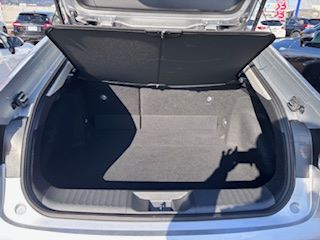 �v���E�X�@�V�����Îԁ@R5�N��5��ڂ���������ݼޡ������d�S�Ž��د�����޻޲ݡ1.8L�ݼ�݂�Ӱ���ŔR��͍X�ɗǂ��Ȃ�WLTC32.6km/L������́�������è�ݽ(ڰ�ް��ڰ�&�ٰ��C)��LEDͯ��ײā����AC�����ذ&�߯�����Ăق���߼�݂́�8�������پ��TV&�ޯ����&ETC22���~�����ں���۱ϯĕt��!