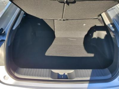 �v���E�X�@�V�����Îԁ@R5�N��5��ڂ���������ݼޡ������d�S�Ž��د�����޻޲ݡ1.8L�ݼ�݂�Ӱ���ŔR��͍X�ɗǂ��Ȃ�WLTC32.6km/L������́�������è�ݽ(ڰ�ް��ڰ�&�ٰ��C)��LEDͯ��ײā����AC�����ذ&�߯�����Ăق���߼�݂́�8�������پ��TV&�ޯ����&ETC22���~�����ں���۱ϯĕt��!