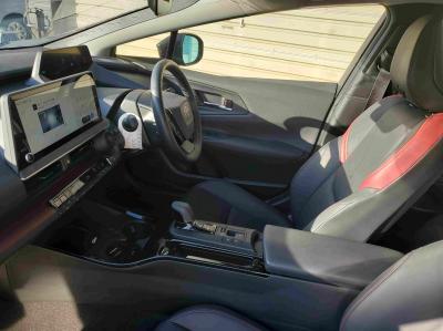 �v���E�X�@�V�����Îԁ@R5�N�o��5��ڡ������d�S�Ž��د�����޻޲ݡ�ŏ㋉��ڰ��Z�V��370���~�ɂ�2L�ݼ�ݓ��ڂ��R���WLTC28.6km/L������́�12.3�������پ��TV��360����ׁ�ETC��F��g�����ā������˰�������������[�d��T���è�ݽ(ڰ�ް��ڰ�&�ٰ��C)��LEDͯ��ײā����AC�����ذ&�߯�����ā�T���Ҳ�(�������ԋ@�\)�Ȃǂ��t���Ă��܂�!