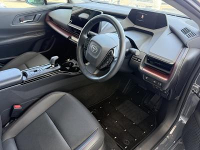 �v���E�X�@�V�����Îԁ@R5�N�o��5��ڡ������d�S�Ž��د�����޻޲ݡ�ŏ㋉��ڰ��Z�V��370���~�ɂ�2L�ݼ�ݓ��ڂ��R���WLTC28.6km/L������́�12.3�������پ��TV��360����ׁ�ETC��F��g�����ā������˰�������������[�d��T���è�ݽ(ڰ�ް��ڰ�&�ٰ��C)��LEDͯ��ײā����AC�����ذ&�߯�����ā�T���Ҳ�(�������ԋ@�\)�Ȃǂ��t���Ă��܂�!