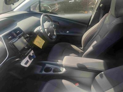 �v���E�X�@�V�����Îԁ@H27�N12������������ݼނ���4�����س���������ح�ъ��������ި�ŏd�ʂ͕ς����ɔR���37.2km/L������́�LEDͯ��ײā����AC�����ذ&�߯�����ā�S-VSC������h�~��15�����Ђق���߼�݂́���ذ���1���TV��ETC���t���Ă��܂�!