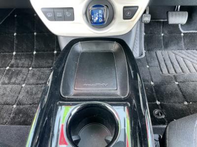 �v���E�X�@�V�����Îԁ@2�����׸޲�HV��EV���s����68.2km�EV�ō����x��135km/h�Ɋg�塔R���37.2km/L��O�ς�PHV��p������&ð��޻޲ݡ�����́�T���è�ݽ(ڰ�ް��ڰ��ڰ�ް�ٰ��)��11.6�����ذ����پ��TV&�ޯ���ׁ����Ĳ�ETC��LEDͯ��ײā��ñ�ݸ�&F���˰�����ϰķ�����ײ�޼���׽��������ЂȂǂ𑕔��
