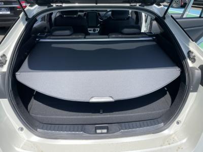 �v���E�X�@�V�����Îԁ@2�����׸޲�HV��EV���s����68.2km�EV�ō����x��135km/h�Ɋg�塔R���37.2km/L��O�ς�PHV��p������&ð��޻޲ݡ�����́�T���è�ݽ(ڰ�ް��ڰ��ڰ�ް�ٰ��)��11.6�����ذ����پ��TV&�ޯ���ׁ����Ĳ�ETC��LEDͯ��ײā��ñ�ݸ�&F���˰�����ϰķ�����ײ�޼���׽��������ЂȂǂ𑕔��