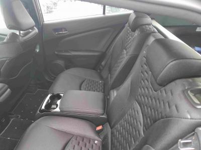 �v���E�X�@�V�����Îԁ@2�����׸޲�HV��EV���s����68.2km�EV�ō����x��135km/h�Ɋg�塔R���37.2km/L��O�ς�PHV��p������&ð��޻޲ݡ�����́�T���è�ݽ(ڰ�ް��ڰ��ڰ�ް�ٰ��)��LEDͯ��ײā��ñ�ݸ�&F���˰�����ϰķ�����ײ�޼���׽��15�����Ђق���߼�݂́���ذ���1���TV&�ޯ���ׁ�ETC�Ȃǂ𑕔�����s���Ȃ�13000km!