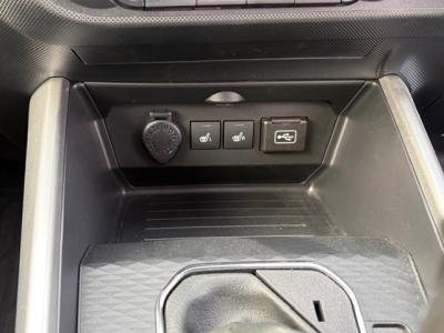 ���C�Y�@�V�����Îԁ@R3�N11����ϲŰ��ݼނ��ĤFF�޿�����قɂ͐V�^i-STOP�t1.2L�ݼ�݂𓋍ڡ�R���20.7km/L�Ɍ���!�㋉��ڰ��Z�ɂ́����ݼ�ٳ�ݶ��tLEDͯ��ײ�&̫�ށ�17�����Ё�ڰ�ް��ڰ�&ڰ�ް�ٰ�ށ����ذ&�߯�����������AC��F���˰���Ȃǂ̑���߼�݂́���ذ����پ��TV�������ި�߯�(�ޯ���ץ����ٽ���)��ETC�t��!