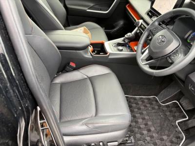 �q�`�u�S�@�V�����Îԁ@RAV4��ʲ��د�ޤ2.5L�ݼ�݂ƑO��2Ӱ���ŔR��WLTC20.6km/L������������p�����Ł���p����߰&����&�O���^�������ڰā�ڻް��ܰ���(��g������)�⁚T���è�ݽ(ڰ�ް�ٰ��)��LEDͯ��ײā����ذ&�߯�����ā����AC��10.5�������پ��TV���ޯ���ׁ������˰����ETC�ق���߼�݂́����ٰ́���ܰ�ޯ��ޱ���޼��ٲ�Ű�װ�t���